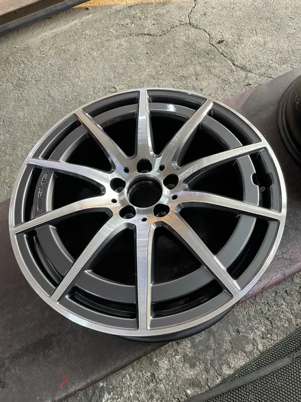 벤츠 GLA 45AMG 19인치 순정휠 다이아몬드 컷팅휠 복원 상처휠수리 / 광주 북구 유동