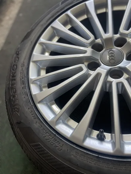 아우디 A6 (C8) 40TDI 프리미엄 순정휠 18인치 휠도색복원 광주휠복원 광주휠수리 광주수입차휠도색추천 / 광주 북구 유동
