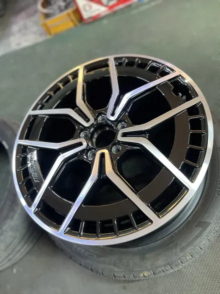벤츠 EQB X243 EQB300 4MATIC 순정휠 19인치 다이아몬드컷팅휠 광주휠복원 광주휠도색 광주컷팅휠복원 광주벤츠휠전문점 / 광주 북구 유동