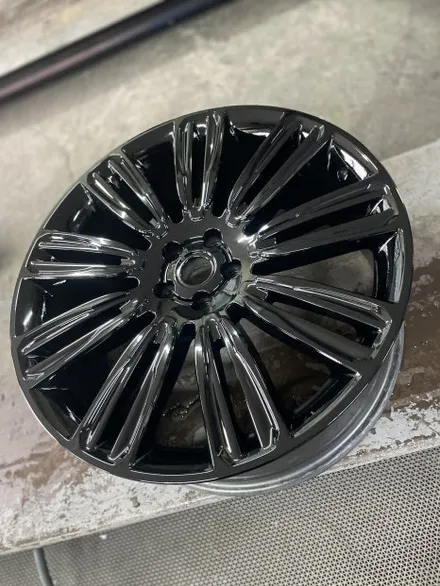 LAND ROVER 레인지로버 이보크 2.0 TD4 SE 21인치 사제휠 광주 휠파손복원 및 타이어교환 타이어파스 타이어터짐 휠복원 휠도색 휠복원잘하는곳 휠수리잘하는곳 / 광주 북구 유동