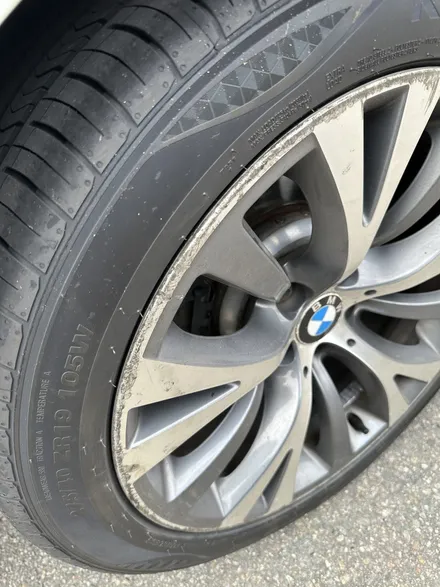 BMW 5시리즈 GT (F07) 순정휠 19인치 휠색상 변경 및 휠복원 광주 휠도색 휠수리 BMW휠전문점 수입차휠잘하는곳 휠도색업체추천 / 광주 북구 유동
