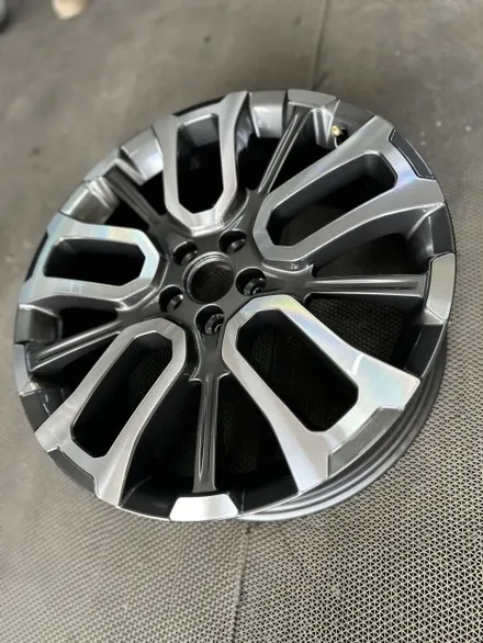KG모빌리티 (쌍용) 토레스 가솔린 1.5 2WD T7 순정휠 20인치 다이아몬드컷팅휠 광주 컷팅휠복원 휠복원 휠수리 휠도색 컷팅휠복원하는곳 휠복원잘하는곳 / 광주 북구 유동