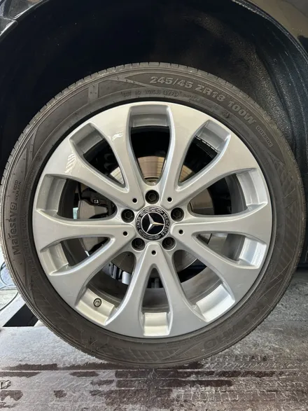 벤츠 E클래스 W213 E220d 4MATIC 익스클루시브 순정휠 18인치 휠도색복원 광주 휠도색 휠복원 휠수리전문점 휠수리업체추천 휠판매점 / 광주 북구 유동