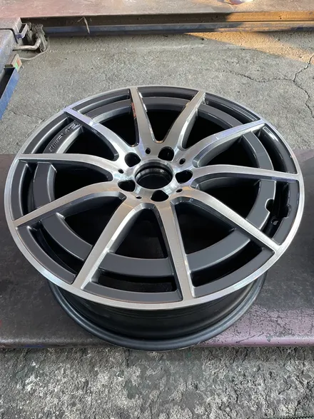 벤츠 GLA 45AMG 19인치 순정휠 다이아몬드 컷팅휠 복원 상처휠수리 / 광주 북구 유동