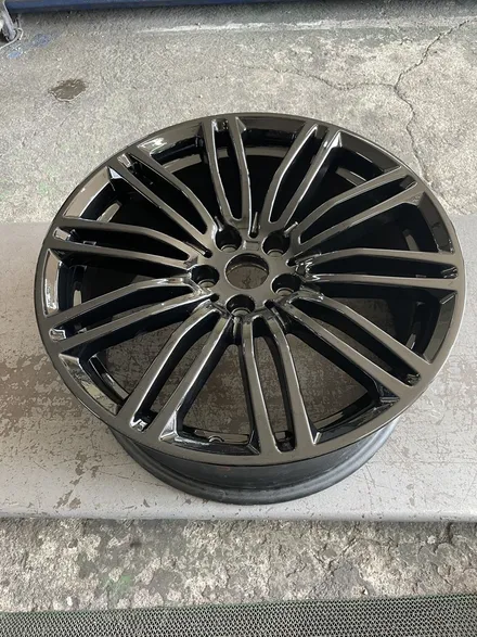 BMW 5시리즈 G바디 M550d 19인치 블랙유광 순정휠 복원작업 / 광주휠수리 전문업체 광주휠복원 전문점 / 광주 북구 유동