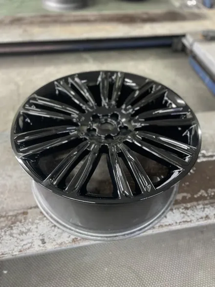 LAND ROVER 레인지로버 이보크 2.0 TD4 SE 21인치 사제휠 광주 휠파손복원 및 타이어교환 타이어파스 타이어터짐 휠복원 휠도색 휠복원잘하는곳 휠수리잘하는곳 / 광주 북구 유동