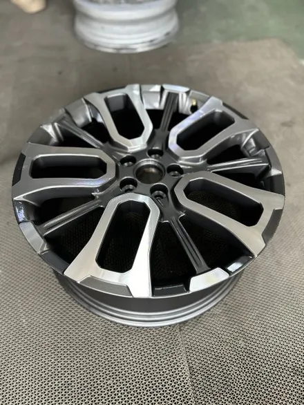 KG모빌리티 (쌍용) 토레스 가솔린 1.5 2WD T7 순정휠 20인치 다이아몬드컷팅휠 광주 컷팅휠복원 휠복원 휠수리 휠도색 컷팅휠복원하는곳 휠복원잘하는곳 / 광주 북구 유동