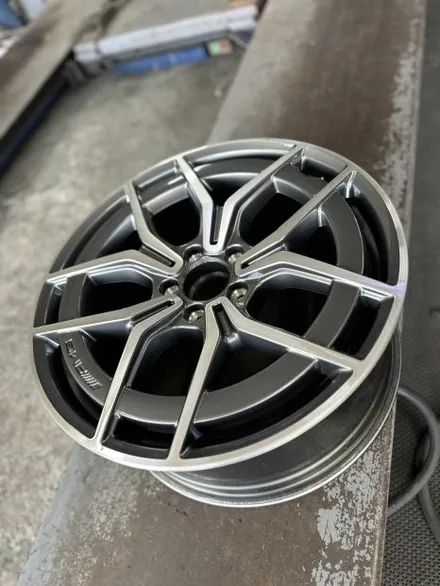 벤츠 E클래스 W213 E220d 4MATIC AMG Line 19인치 다이아몬드컷팅 순정휠 광주 휠복원 컷팅휠복원 휠수리 휠전문점 벤츠휠잘하는곳 휠복원잘하는곳 / 광주 북구 유동