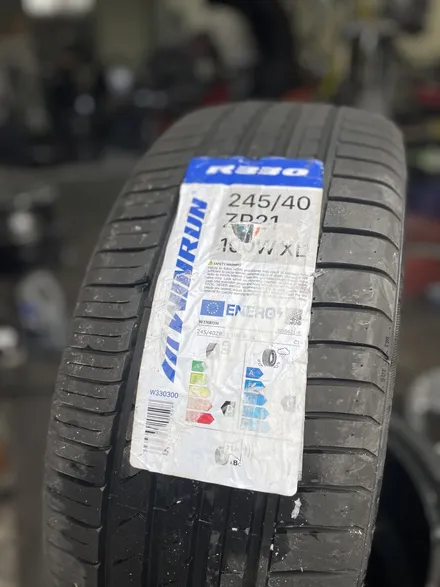 LAND ROVER 레인지로버 이보크 2.0 TD4 SE 21인치 사제휠 광주 휠파손복원 및 타이어교환 타이어파스 타이어터짐 휠복원 휠도색 휠복원잘하는곳 휠수리잘하는곳 / 광주 북구 유동