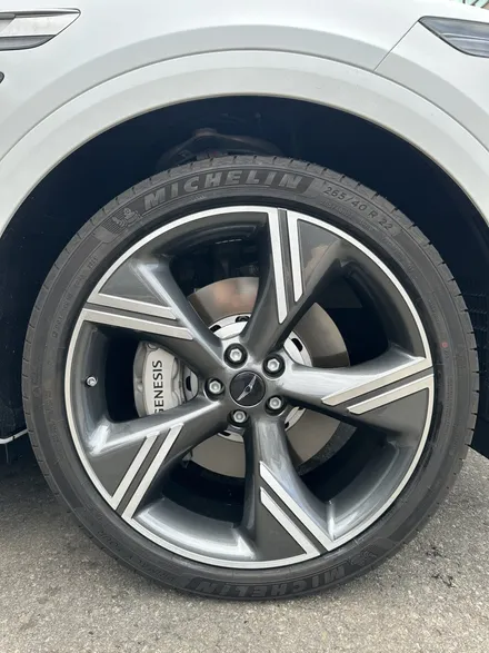 제네시스 GV80 2.5T 가솔린 AWD 순정휠 22인치 다이아몬드컷팅휠 광주 컷팅휠복원 휠복원 휠수리 휠잘하는곳 휠복원전문점 휠수리업체추천 / 광주 북구 유동