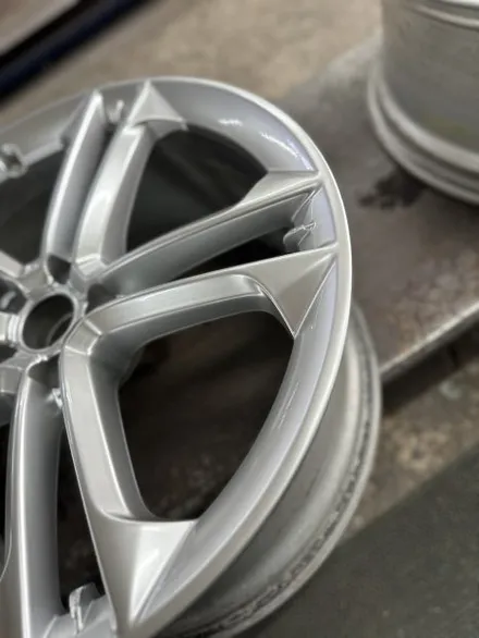 아우디 S8 4.0 TFSI 콰트로 D4 순정휠 21인치 순정휠 휠도색복원 광주 휠도색 휠복원 휠수리 휠도색잘하는곳 수입차휠잘하는곳 수입차휠전문점 / 광주 북구 유동