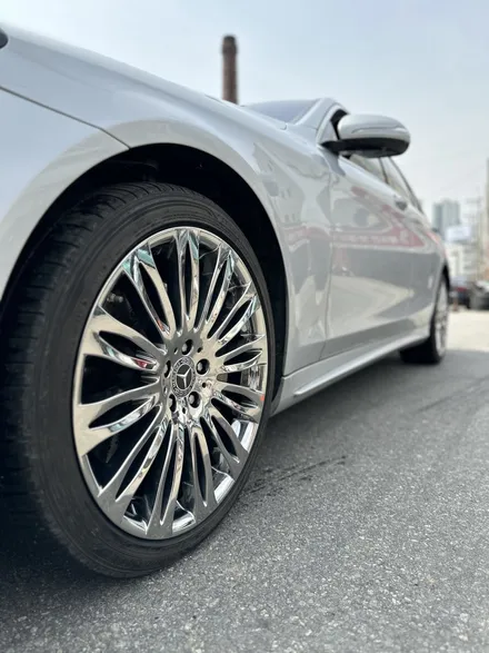 벤츠 S클래스 W222 S350d 4MATIC 20인치 순정휠 마차휠 지속적인 크랙발생으로 휠교환 광주 휠수리 휠복원 휠판매 중고휠 복원휠판매 크롬휠전문점 / 광주 북구 유동