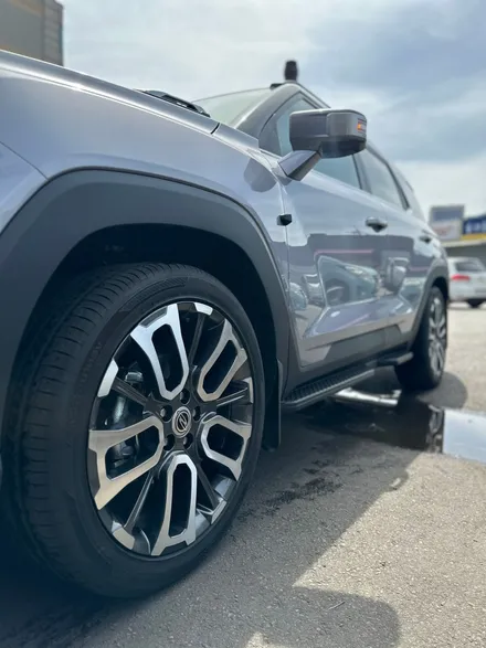 KG모빌리티 (쌍용) 토레스 가솔린 1.5 2WD T7 순정휠 20인치 다이아몬드컷팅휠 광주 컷팅휠복원 휠복원 휠수리 휠도색 컷팅휠복원하는곳 휠복원잘하는곳 / 광주 북구 유동