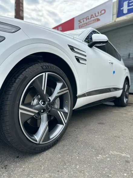 제네시스 GV80 2.5T 가솔린 AWD 순정휠 22인치 다이아몬드컷팅휠 광주 컷팅휠복원 휠복원 휠수리 휠잘하는곳 휠복원전문점 휠수리업체추천 / 광주 북구 유동