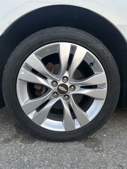 GM 쉐보레 크루즈5 1.8 LTZ 순정휠 17인치 실버컬러 휠도색복원 광주 휠수리 휠복원 휠기스제거 휠상처복원 휠도색잘하는곳 휠복원잘하는곳 / 광주 북구 유동