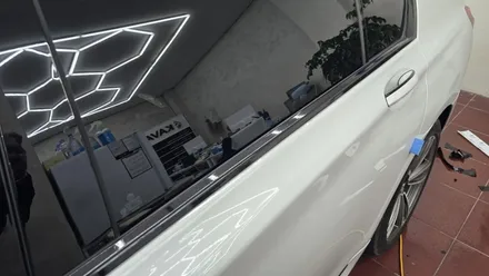 수원랩핑 BMW7 시리즈 수원크롬죽이기