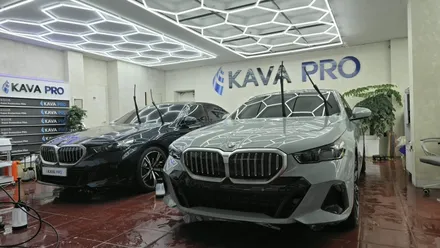 안산윈드쉴드 BMW5윈드쉴드 돌빵 하나가 앞유리 교체비 400만원을 부를 수도 있습니다