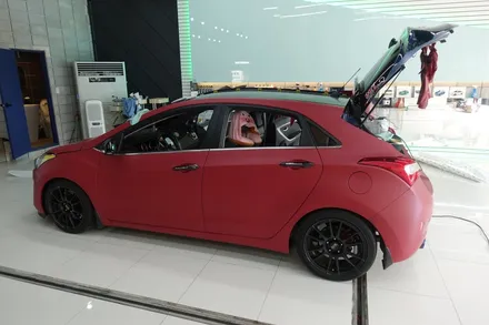 분위기전환 현대 I30 전체렙핑 교체 3M1080 사틴다크그레이=>무광레드메트메탈릭 솔라가드프리미엄 진주점에서 시공했어요 / 진주시 상대동