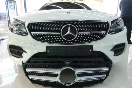 벤츠 W213 E300 AMG라인 다이야몬드그릴 장착도 역시 솔라가드프리미엄 진주점 / 진주시 상대동