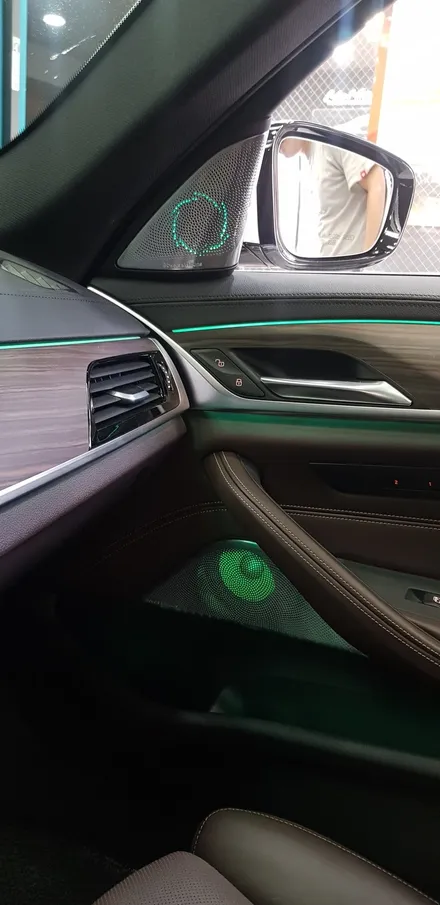 BMW G30 520D 엠비언트 회오리트위터 스피커장착 솔라가드프리미엄[진주점] / 진주시 상대동