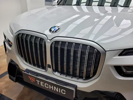BMW X7 크롬죽이기 가격, 고광택 랩핑으로 했을땐? / 진주, 창원, 순천