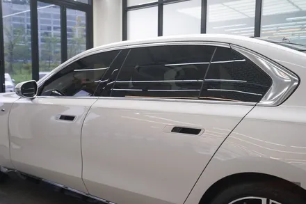 BMW i7  xDrive 60 썬팅은 루마 버텍스 1100 으로 완벽시공! / 성남, 판교, 용인