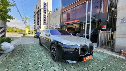 BMW 740 I 엠보싱 매트 시공 - 럭셔리 세단에 걸맞은 품격 있는 디테일 / 부산 사상구 삼락동