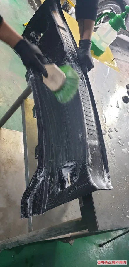 트렁크에 생선물 쏟은 말리부 부산실내크리닝 으로 해결했어요 / 부산 사상구 삼락동