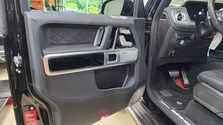 벤츠 지바겐 G63 AMG, 나파가죽 리무진시트 티파니민트 실내 풀커스텀 시공 / 부산 사상구 삼락동