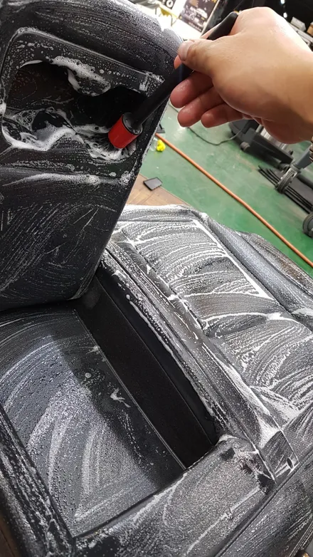 부산실내크리닝 티볼리 새차만들기 / 부산 사상구 삼락동