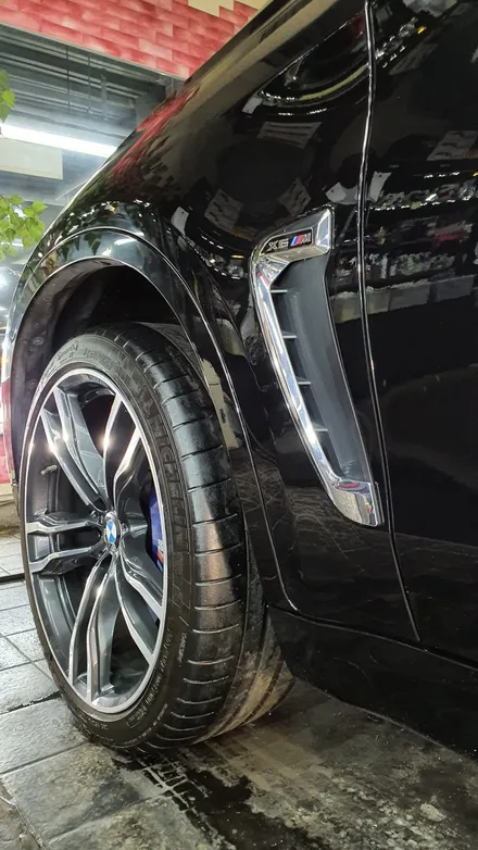 부산광택 신차 이상의 퀄리티 BMW X6M / 부산 사상구 삼락동