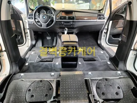 BMW X6 중고차 신차급 컨디션으로 되돌리는 가장 확실한 방법은 자동차내부세차 정밀세차 / 부산 사상구 삼락동
