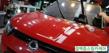 부산디테일링세차 패키지 시공으로 신차느낌 되살리기(티볼리) / 부산 사상구 삼락동