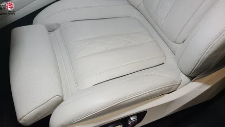 BMW X5 신차 출고 필수 시공 가죽코팅 / 부산 사상구