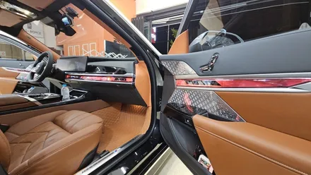 BMW 740 I 엠보싱 매트 시공 - 럭셔리 세단에 걸맞은 품격 있는 디테일 / 부산 사상구 삼락동