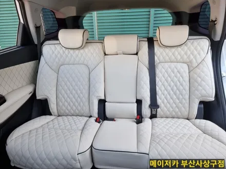맥스크루즈 리무진시트 풀 화이트 시공 / 부산 사상구
