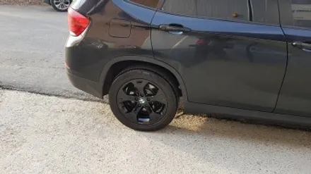 BMW X1 17인치 휠 스크래치 휠복원 및 블랙유광 휠도색 분체도장 / 시흥시 죽율동