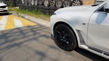 BMW X7 LCI 휠복원 검정 휠도색 분채도장 리더스휠 / 시흥시 죽율동
