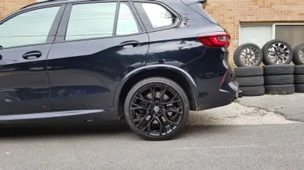 리더스휠 BMW F95 X5M 휠복원 올검정 휠도색 분채도색 / 시흥시 죽율동