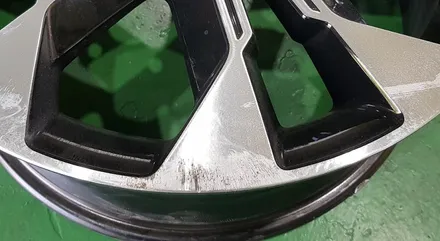 리더스휠 KA4 카니발 휠복원 휠 긁힘 스크래치 안산휠복원 / 시흥시 죽율동
