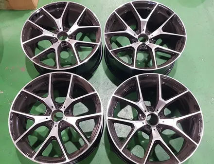 벤츠 GLC220 D 쿠페 휠긁힘 찍힘 휠복원 하이그로시 블랙 휠도색 분체도장 / 시흥시 죽율동