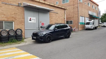 리더스휠 BMW F95 X5M 휠복원 올검정 휠도색 분채도색 / 시흥시 죽율동