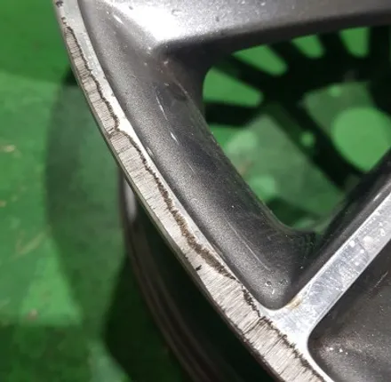 벤츠 E클래스 E350 다이아컷팅 휠복원 휠도색 안산휠복원 분체도장 리더스휠 / 시흥시 죽율동