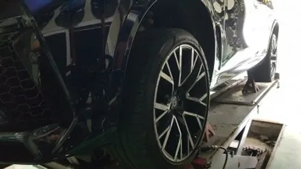 리더스휠 BMW F95 X5M 휠복원 올검정 휠도색 분채도색 / 시흥시 죽율동
