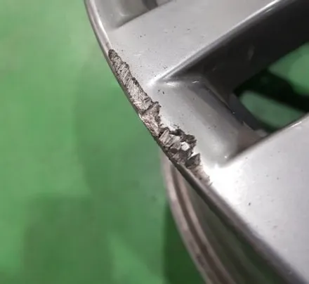 분체도장 BMW 4시리즈 420D 쿠페 441M 휠복원 블랙유광 휠도색 / 시흥시 죽율동