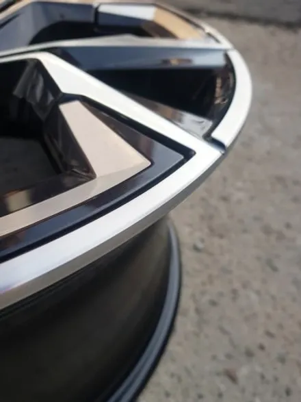 BMW i4 19인치 860m 휠복원 다이아몬드 컷팅 휠도색 분체도색 / 시흥시 죽율동