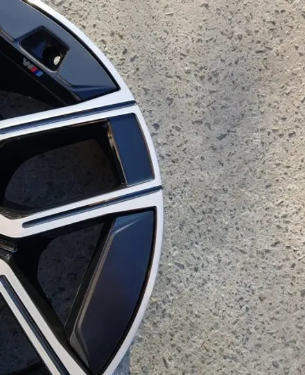 BMW G70E I7 907M 휠복원 블랙 폴리시 휠도색 분체도장 리더스휠 / 시흥시 죽율동