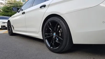 BMW 520D 하이그로시 블랙 분채도장 휠도색 휠복원 리더스휠 / 시흥시 죽율동
