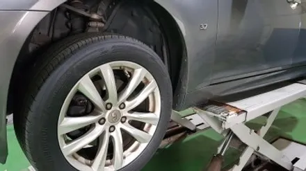 인피니티 Q70 휠 부식 타이어 공기압 바람 빠짐 휠복원 검정 휠도색 분체도장 리더스휠 / 시흥시 죽율동