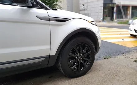 랜드로버 이보크 휠복원 18인치휠 블랙유광 휠도색 리더스휠 / 시흥시 죽율동